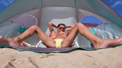 Lee - Rachel - Rachel Lee Hh22 Beach Day Turns Into Masturbate And Squirt Day! Public Beach Nude - hclips.com