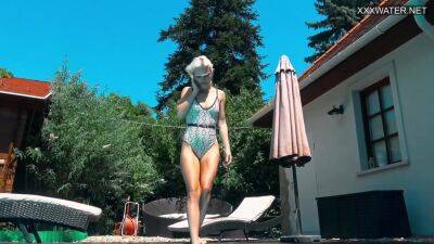 Outdoor Swimming Pool Erotics With Naked Zazie - Zazie Skymm - upornia.com