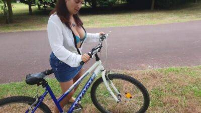 Girl In Hunt Wanted To Fuck Urgently! She Masturbates Riding Bike In Public Park With Tits Twerking! - hclips.com