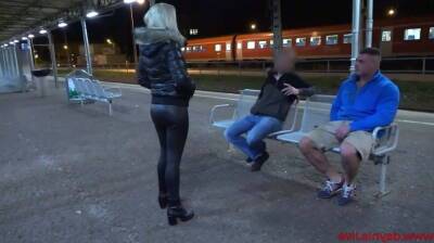 Public threesome with Double Facial directly on the station! - sunporno.com - Germany