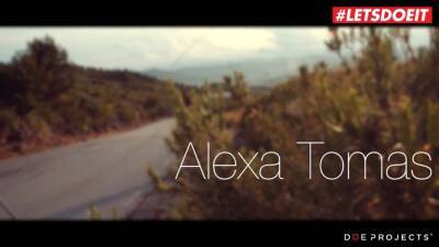 Alexa Tomas - Alexa - Alexa Tomas - SPANISH MILF BLOWS A STRANGER OUTDOOR AFTER SHE PISS - sexu.com - Spain