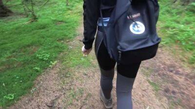 Hiking Adventures Fucking Buble Butt Next To The Tree In Public Park With Cumhot On Her Ass - hclips.com