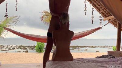Eva Elfie And Adam Ocelot In Hot Sex On A Public Beach During Vacation - hclips.com
