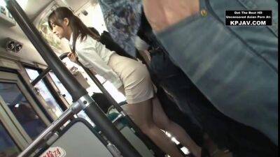 Hot Japanese Babe On The Bus - Blowjob - sunporno.com - Japan - Japanese