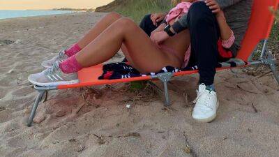 Fingering And Cumming On Public Beach At Sunset - hclips.com
