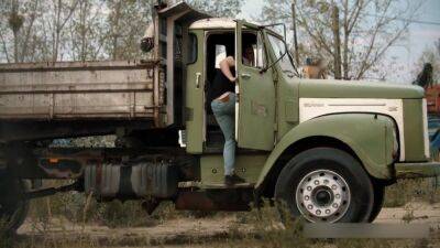 Horny Trucker Enjoys Outdoor Anal - Candee Licious - upornia.com