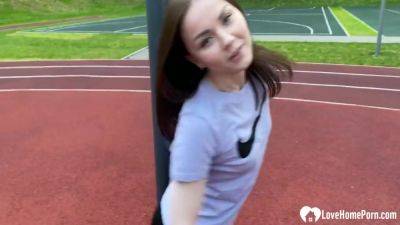 Fucking A Babe From An Outdoor Gym - hclips.com