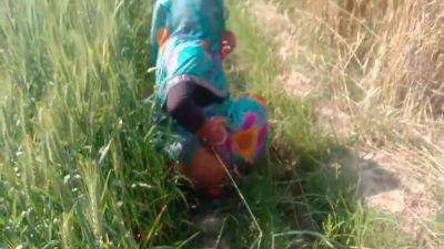 Indian Outdoor Sex 10 Min With Village Outdoor - hclips.com - India - Indian