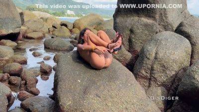 Public Sex On The Beach With A Slim Beauty - upornia.com - Russia