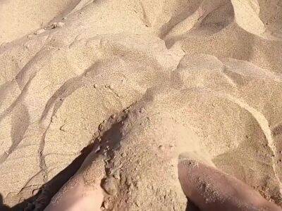 Provocative Feet Play In The Sand In Public - upornia.com - Britain - British