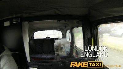 Jasmine - Jasmine James gives a hot public blowjob to her cabbie in a fake taxi - sexu.com - Britain - British