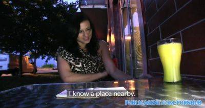 Billie Star takes a wild ride in public for cash - sexu.com - Czech