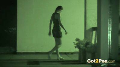 Watch these babes pee in public at night! - sexu.com