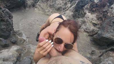 Public Blowjob At The Seaside With Lots Of Saliva And Super Cumshot On The Face - hclips.com