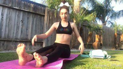 Slutty Bimbo Naked Yoga And Outdoor Orgasm - 2018 Veronica Pinkk Throwback - Baby Doll And Curly Hair - hclips.com