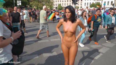 Nude In Public Video Girl Strips Naked And Takes A Walk Thr - upornia.com