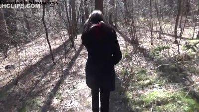 Elizabeth Shameless - Shot Icicle In The Woods, Public - hclips.com