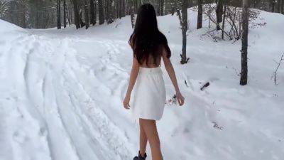 Hot Girl Wanted To Have Sex In The Snow Forest On Outdoor - hclips.com