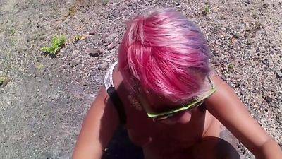 Outdoor Blowjob At The End Of A Naked Hiking & Peeing - hotmovs.com