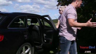 Outdoor Babe Seduces Her Bf From Car Till Cumshot - hotmovs.com - Britain - British