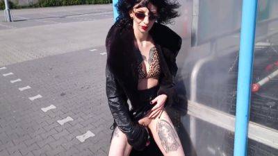 Dildoing In Public 5 Min - Lucy Ravenblood - upornia.com